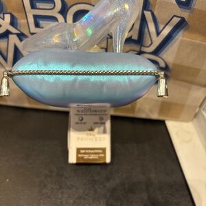 Cinderella w plug in